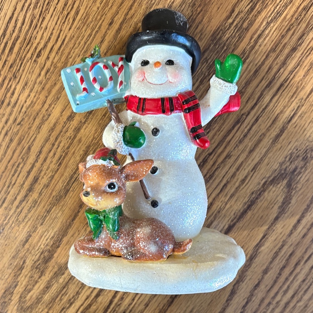 Charming Snowman and Reindeer Holiday table decor